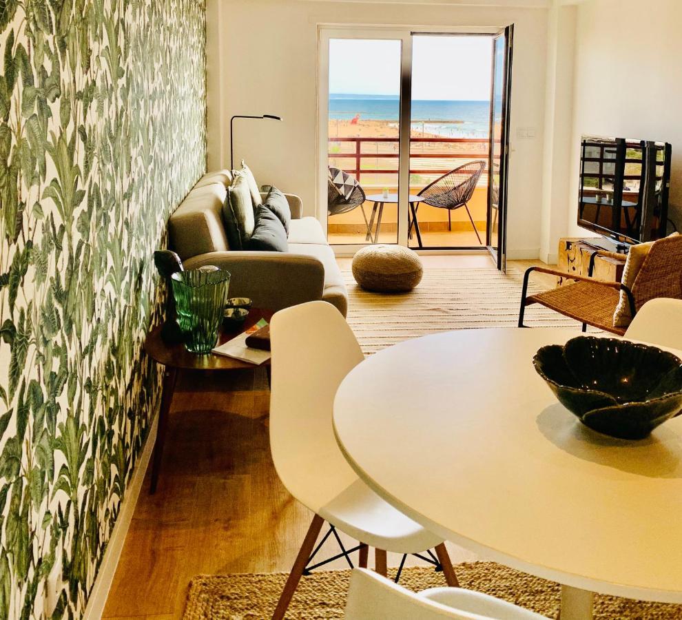 Costa Caparica Surf Apartment コスタ・ダ・カパリカ エクステリア 写真